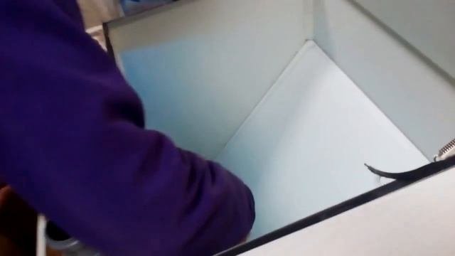 Как чистят подушки?