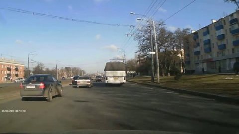 Видеорегистратор TENEX DVR-510 FHD. Утро, ясная погода.