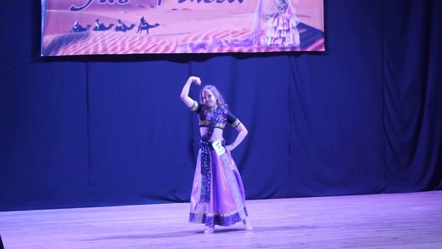 Индийский танец в стиле Болливуд. Bollywood Style dance _3