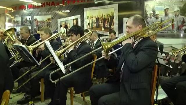 Утро Live - Поздравления для женщин от прекрасных мужчин!