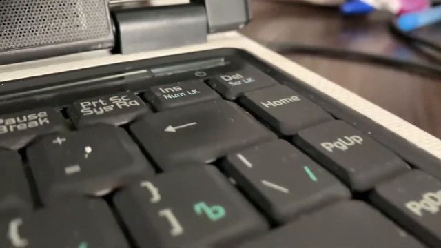 Мой ноутбук из 200Х года. F6Eseries, кто он сейчас и кем являлся тогда.