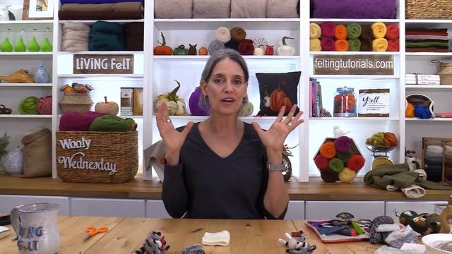 No Sew & Simple Sew Sweaters for Needle Felted Animals & Dolls #needlefelting #tutorial