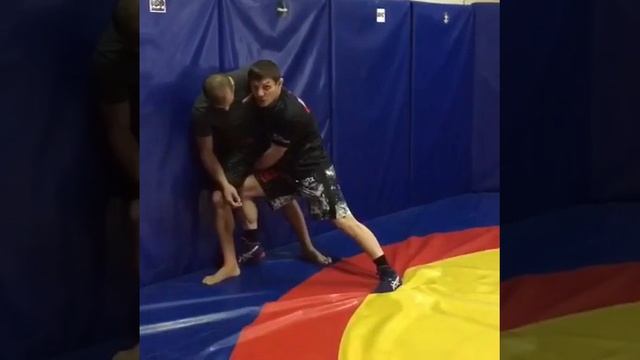 Балаев Марат тренер клуба КЕА-Файтинг боец лиги ACB MMA