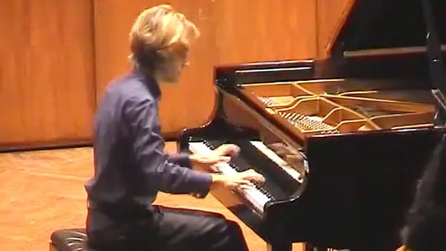 Leo Borisavljević and VAE SOLI string quartet play Chopin Piano concerto no.1 in e-minor, I mov.