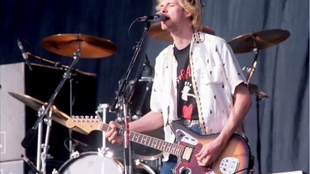 Kurt Cobain - All Apologies (acoustic solo)