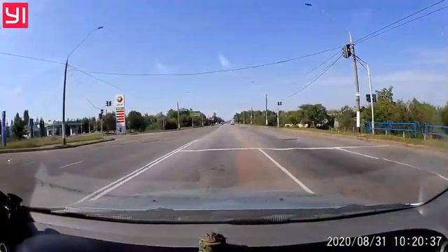 Всё-таки на жёлтый можно ездить.