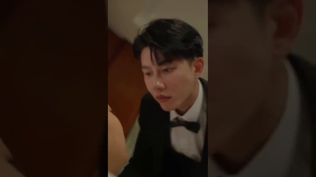 一口氣看完！灰姑娘大著肚子被總裁拋棄，6年後攜龍鳳雙寶霸氣回歸，狠狠報復總裁！【萌寶神助攻：媽咪她又美又颯】#chinesedrama #都市 #短劇#愛情 #爽文 #追妻火葬場