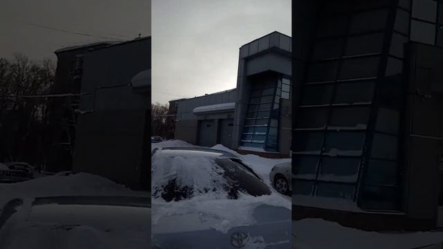 Новокузнецк, участвовал в строительстве автотехцентра Хёндай, контроль кирпичной кладки 2000е года
