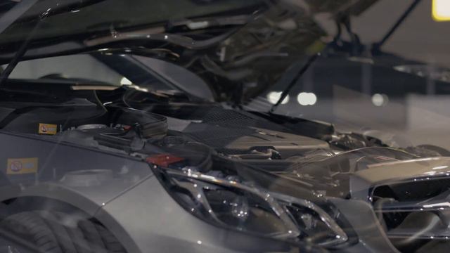 Mercedes E 220  2021 video
