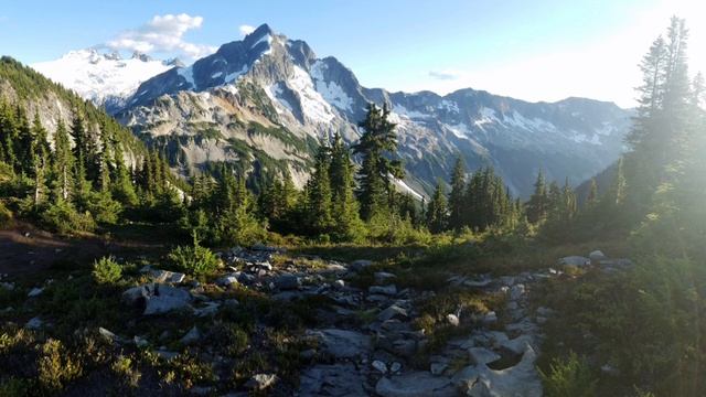30 minutes relaxation music with mountains for meditation, sleep, lessons and work