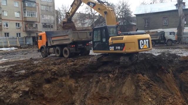 Разработка котлована экскаватором