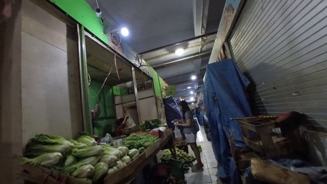 Follow Me Shopping At The Traditional Market At 1 In The Morning