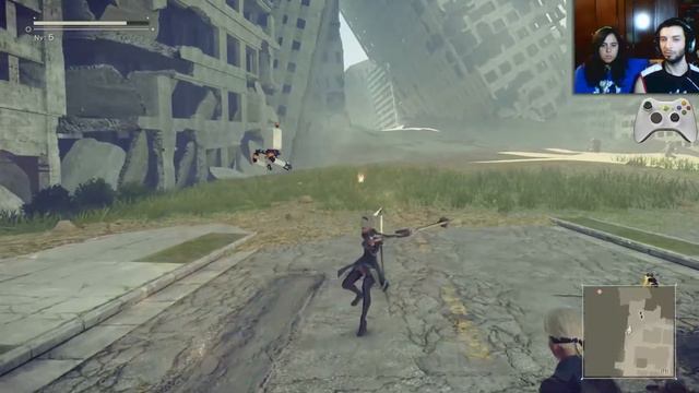 NieR Automata - Ep. 3 - El Desierto Derrapante Y Sus Minions Explosivos. Gameplay Español.