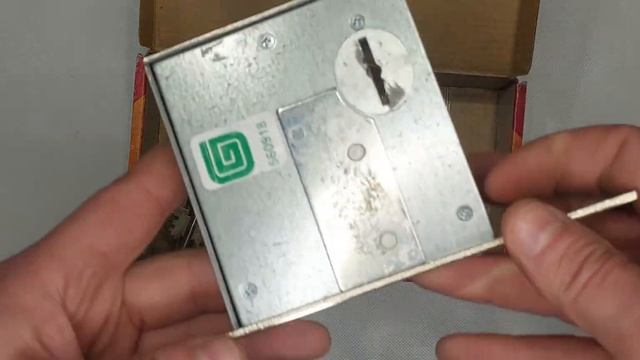 Замок Новый врезной в дверь Гардиан 50.01 4 ключа
