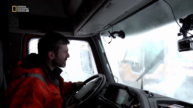 Ледяная дорога 4 серия «Застрявший транспорт» (документальный сериал, 2015)