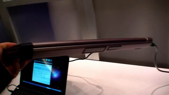 Dell Latitude 13 Hands On @ Netbook Summit (English)