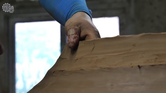 Process of making biggest Korean traditional jar. Korean handmade pot master