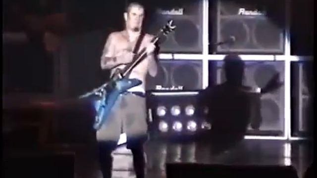 Dimebag on vocals Pantera Whiplash with Jason Newsted 1994-07-15
