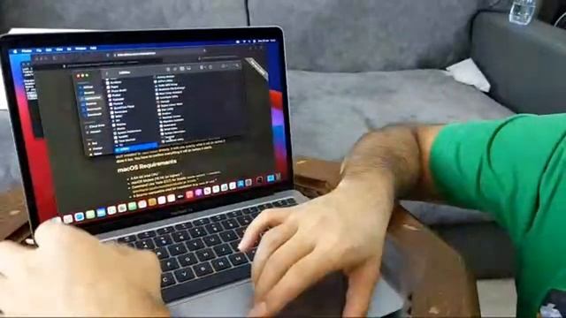 MacBook Air M1 Live Unboxing, Setup and Initial Testing