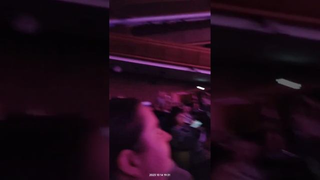 Ты моя и танцующие зрители. Шаман в Кремлевском дворце 14.10.23