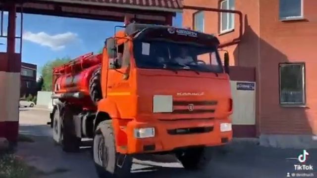 Движуч. Отгрузка Автотопливозаправщика АТЗ-10 на шасси КАМАЗ 43118-50.