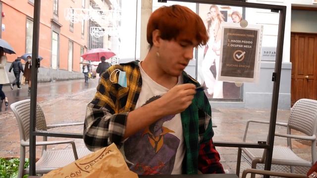 Sacando fotos con una cámara Polaroid de 30€ | Fotografía Instantánea