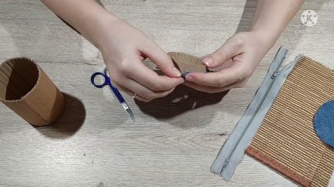 Интересная идея поделки из салфетки под горячее