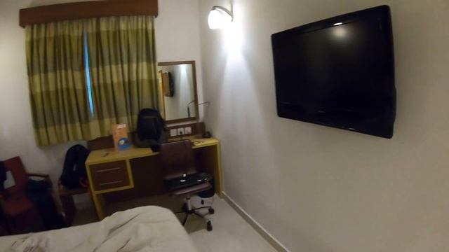 Citymax Hotel Bur Dubai Review and Tour