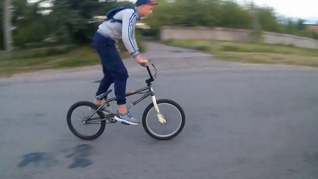 Трюк на BMX