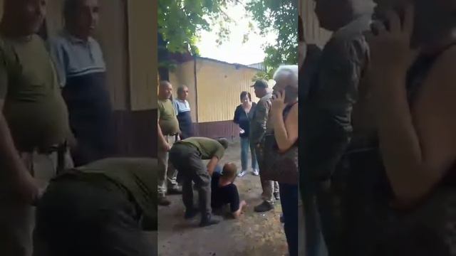 Очередная стычка ТЦКшников-полицаев и рядовых граждан произошла в Харькове