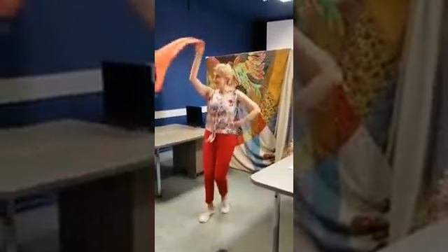 ТАНЕЦ БАБКИ  ЕЖКИ