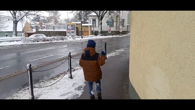 Урааа! Зима пришла! У нас снег и... небольшая прогулка)