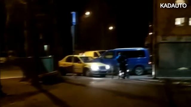 Обычный вечер в Балтрайоне. Перекресток ул. Павлика Морозова и Минусинской в Калининграде.
