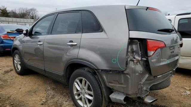 KIA SORENTO 2015 VIN 5XYKT3A63FG629193 sold for 1950$