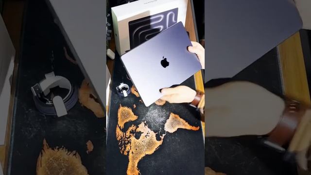 Unboxing / Benchmark  Apple Macbook M3 Pro Space Black