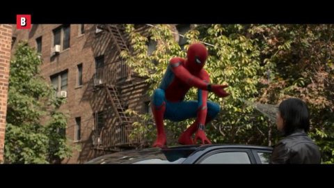 Эй, я — Человек-паук   Сцена переодевания + камео Стэна Ли   Человек-паук Возвращение домой 🔥 4K