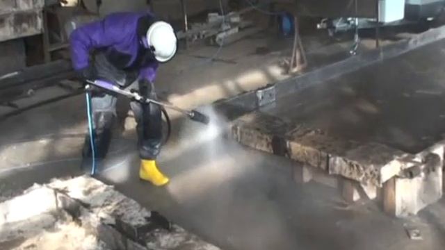 Гидроструйная очистка опалубки АЗМК