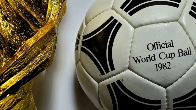 Мяч чемпионата мира 1982 . Официальный мяч испанского мундиаля .