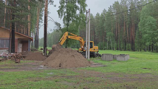 Строим дом. Установка кессона и септика.