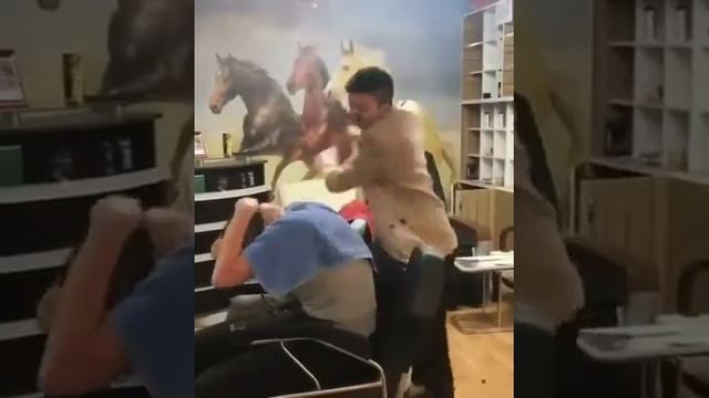 Смотрите что будет если помыть голову в салоне!!!