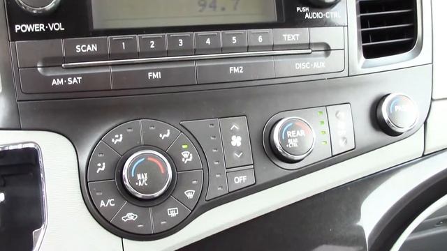 2014 Toyota Sienna - Used Cars - For Sale - Brantford Kia 519-304-6542 Stock #P2439