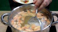 Прикольный рыбный суп с горбушей и креветками!!!