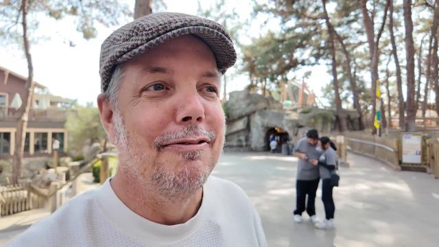 Knotts still a GHOST TOWN | Rides and construction updates