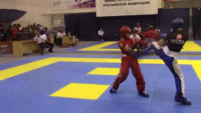 Волков Саша 1 бой 1 раунд Лайт