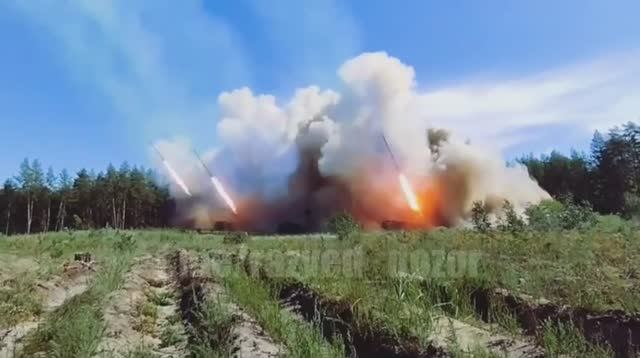 ?Ураганы Западной группировки наносят удар по скоплению техники и личного состава ВСУ.