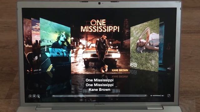 MacBook Pro 2006 in 2022