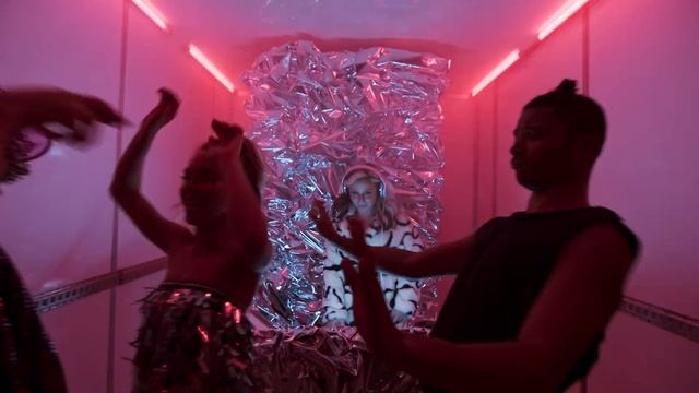 מאור אדרי וכרקוקלי - מי מחפש אותי (Prod. By Stav Beger) - הקליפ הרשמי של גאווה 2019