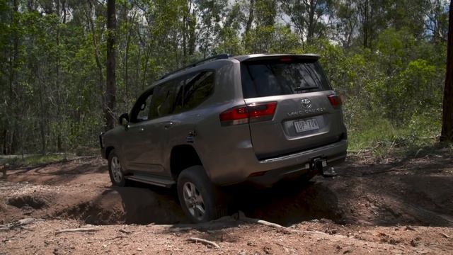 300 Series Review - 4WD Experts EXPOSE the Truth! New Toyota LandCruiser - It is REALLY better?
