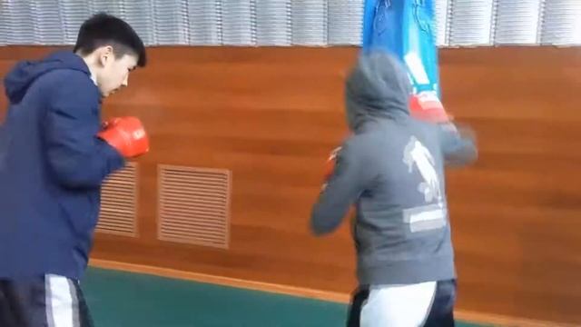 кикбоксинг тараз. работа на груше