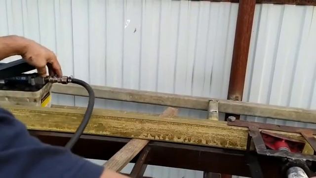 Рихтуем прокатанную в дугу профильную трубу  под образец.